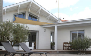 terrasse d'une maison bois familiale