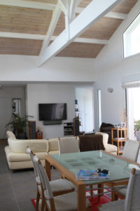aménagement intérieur d'une maison bois familiale