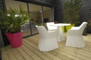 terrasse d'une maison bois familiale