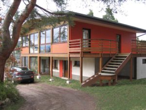 environnement d'une maison bois familiale