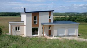environnement d'une maison bois familiale
