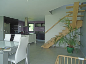 aménagement intérieur d'une maison bois familiale