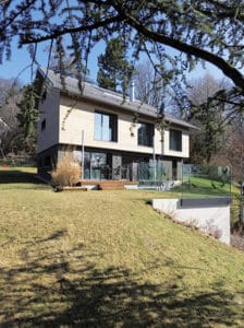 construction terrasse d'une maison bois familiale