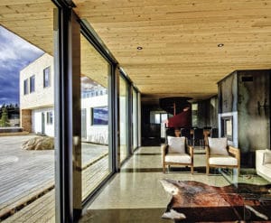 aménagement intérieur d'une maison bois moderne à la campagne