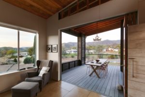 aménagement intérieur d'une maison bois moderne et familiale