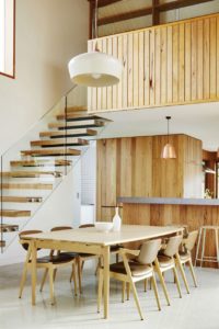 aménagement intérieur d'une maison bois moderne et familiale