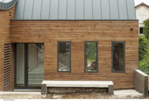 construction d'une maison bois moderne et familiale