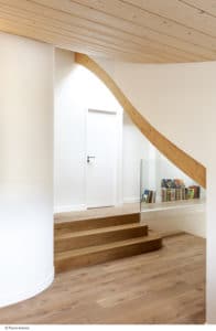 aménagement intérieur d'une maison bois moderne et familiale