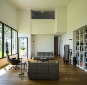 aménagement intérieur d'une maison bois moderne et familiale