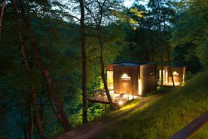aménagement intérieur d'une maison en bois moderne et familiale