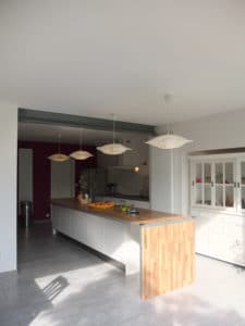 aménagement intérieur d'une maison en bois moderne et familiale