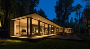terrasse d'une maison bois dans la nature