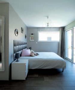 aménagement intérieur d'une maison en bois moderne et familiale
