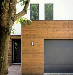 terrasse d'une maison bois moderne et familiale