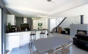 aménagement intérieur d'une maison bois moderne et familiale