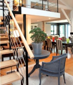 aménagement intérieur d'une maison bois moderne et familiale