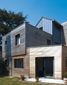 maison bois moderne et familiale