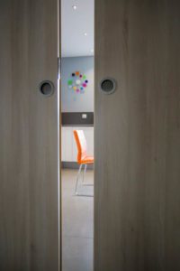 aménagement intérieur d'une maison bois moderne et familiale