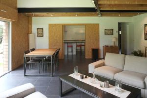 aménagement intérieur d'une maison bois moderne écologique passive