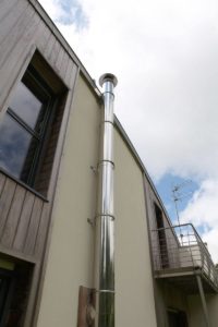 maison bois moderne écologique passive avec jardin