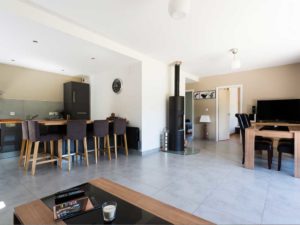 aménagement intérieur d'une maison bois classique en Vosges