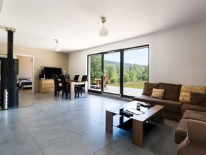 aménagement intérieur d'une maison bois classique en Vosges