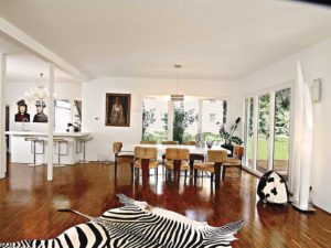 aménagement intérieur d'une maison bois classique