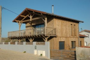 maison bois moderne et familial