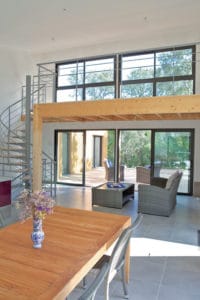 aménagement intérieur d'une maison bois familiale et moderne en Île-d'Oléron