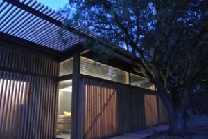 maison bois avec jardin