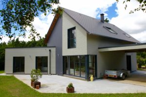 maison bois moderne et familial