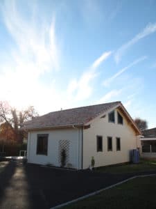 maison bois classique et familial