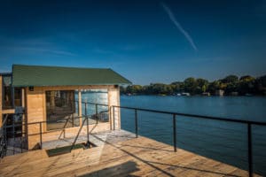 maison bois moderne et luxury avec piscine