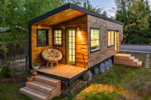 petite maison bois avec jardin