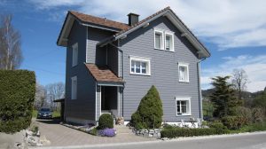maison bois familial avec jardin