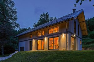 maison bois familial avec jardin au Savoie