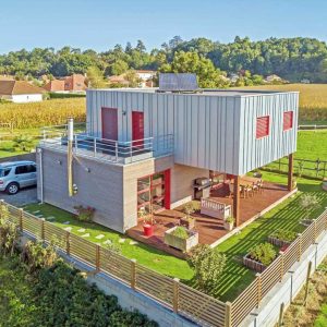 maison bois modulaire moderne et jardin