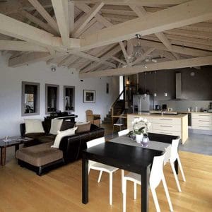 maison cubique avec bardage en Red Cedar à Annecy