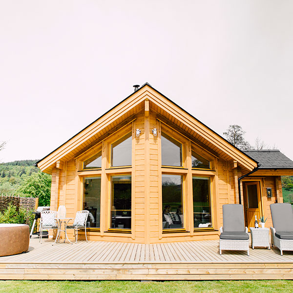 cabane en madriers conçu par Artihouse