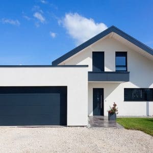 Maison bois franc-comtoise avec garage dans la Jura