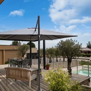 terrasse en bois d'une maison bois à Anjou