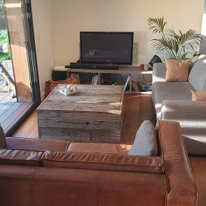 séjour avec parquet dans maison bois au Corse-du-Sud