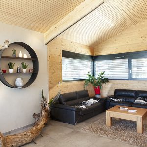 design intérieur d'une maison en bois près de Lyon