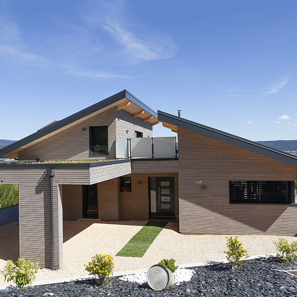 Maison bois à l'architecture découpée - Myotte Duquet
