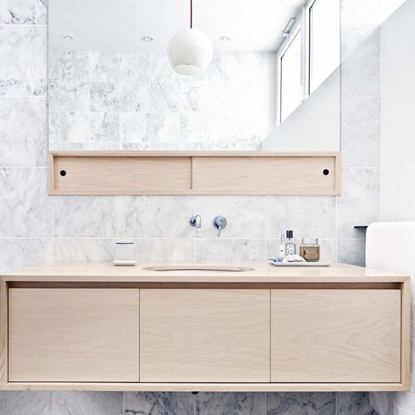 salle de bains moderne en bois