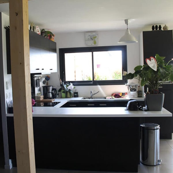 Aménagement intérieur d'une maison en bois dans la région Île-de-France