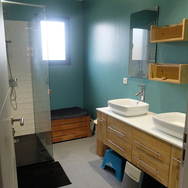 salle de bains en bois