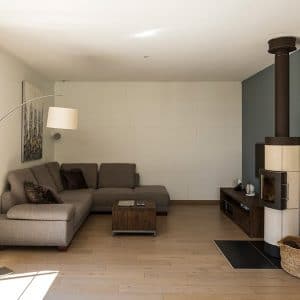 séjour avec parquet dans maison bois moderne