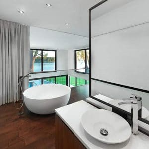 salle de bains moderne en bois dans maison bois