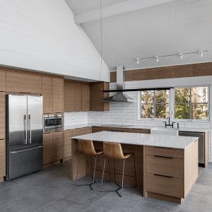 cuisine moderne en bois dans maison moderne en bois